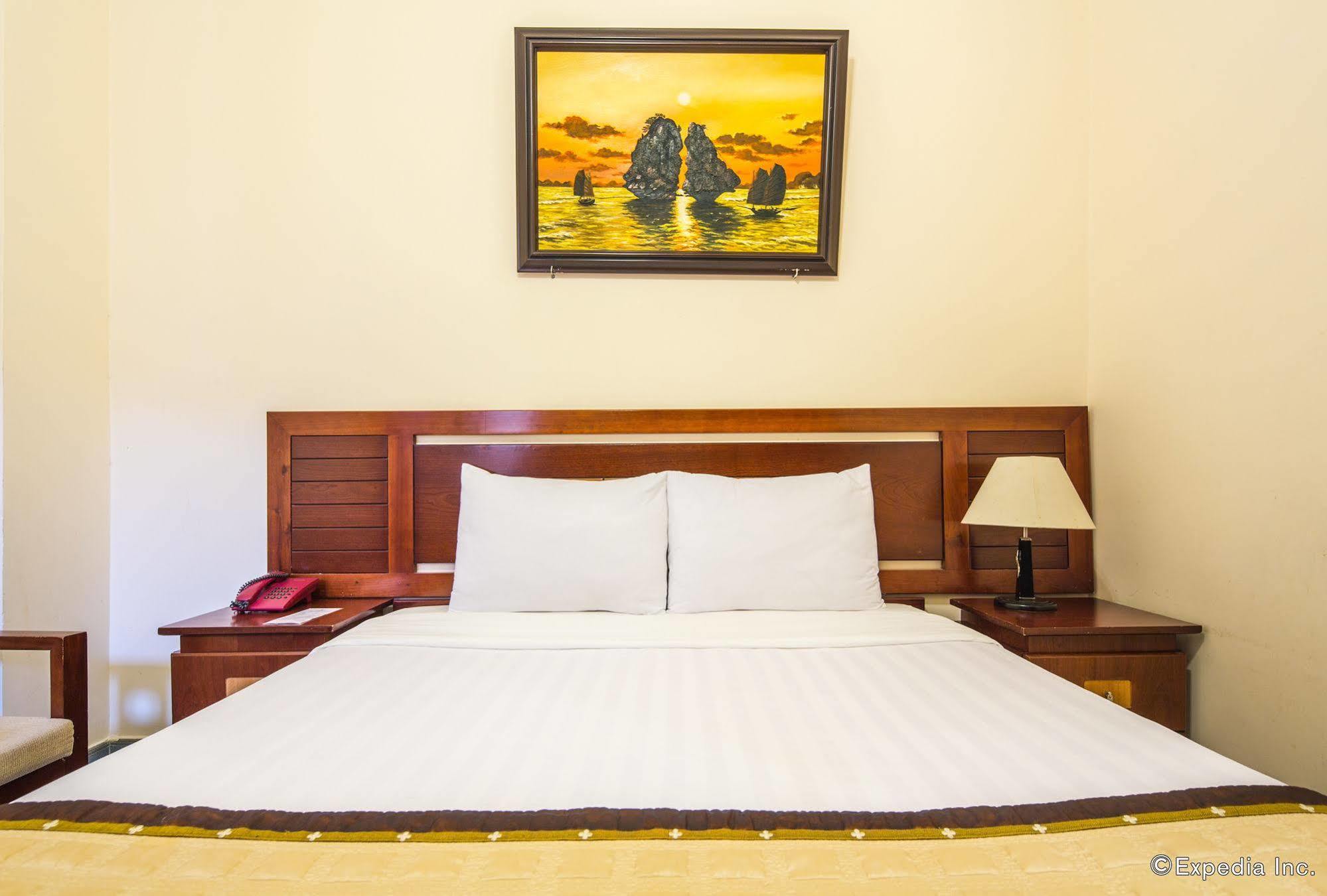 Bon Ami Hotel - Thien Xuan Hotel Ho Chi Minh City Exterior photo